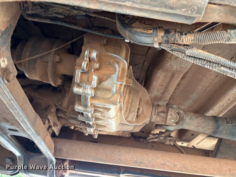 image for item DX8010 2017 Ford F550 bucket truck