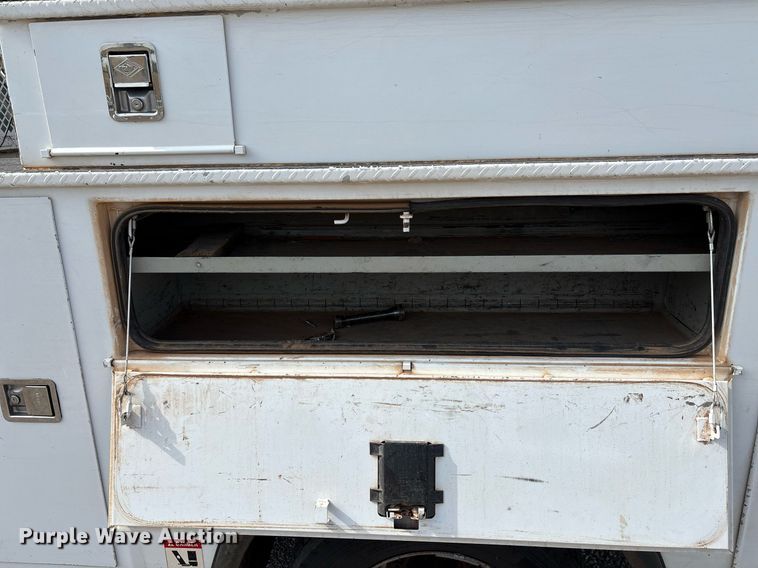 image for item DX8010 2017 Ford F550 bucket truck