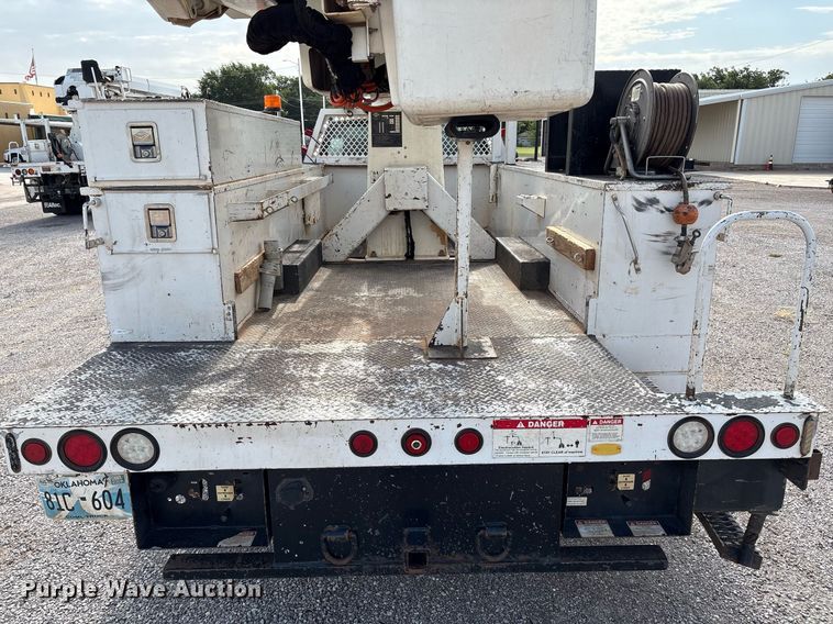image for item DX8010 2017 Ford F550 bucket truck