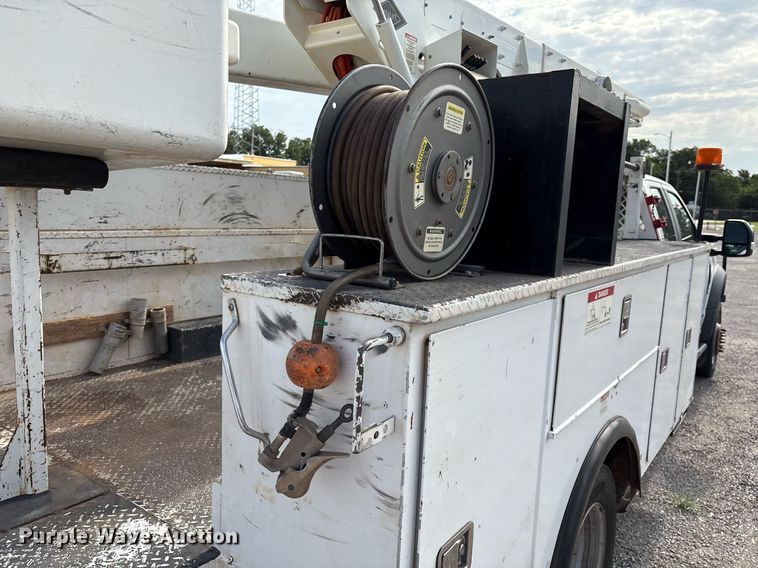 image for item DX8010 2017 Ford F550 bucket truck
