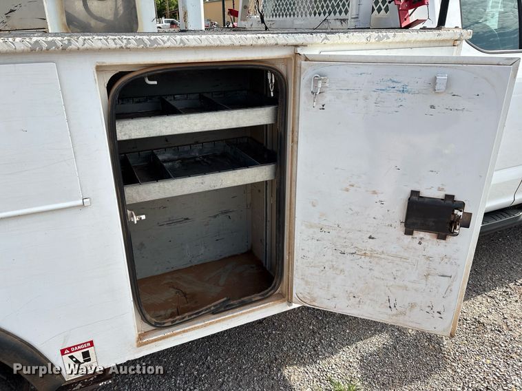 image for item DX8010 2017 Ford F550 bucket truck