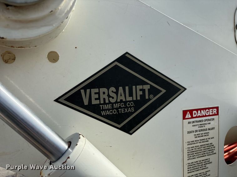 image for item DX8010 2017 Ford F550 bucket truck