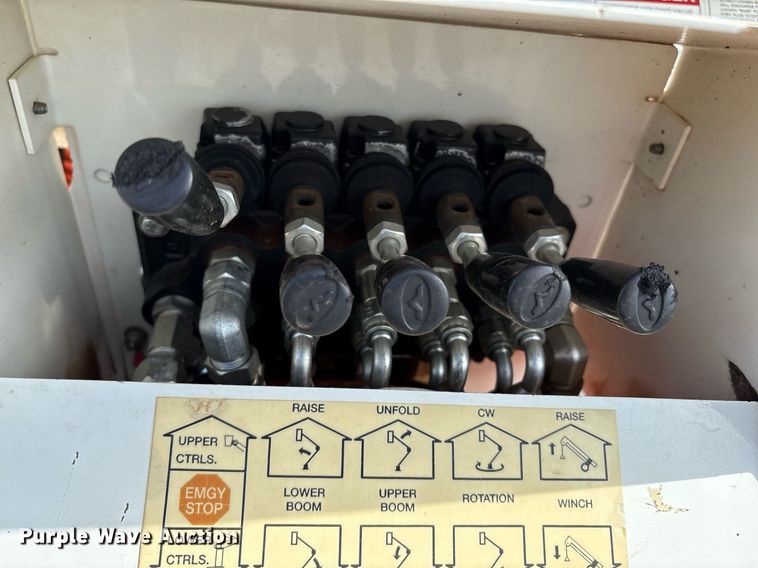 image for item DX8010 2017 Ford F550 bucket truck