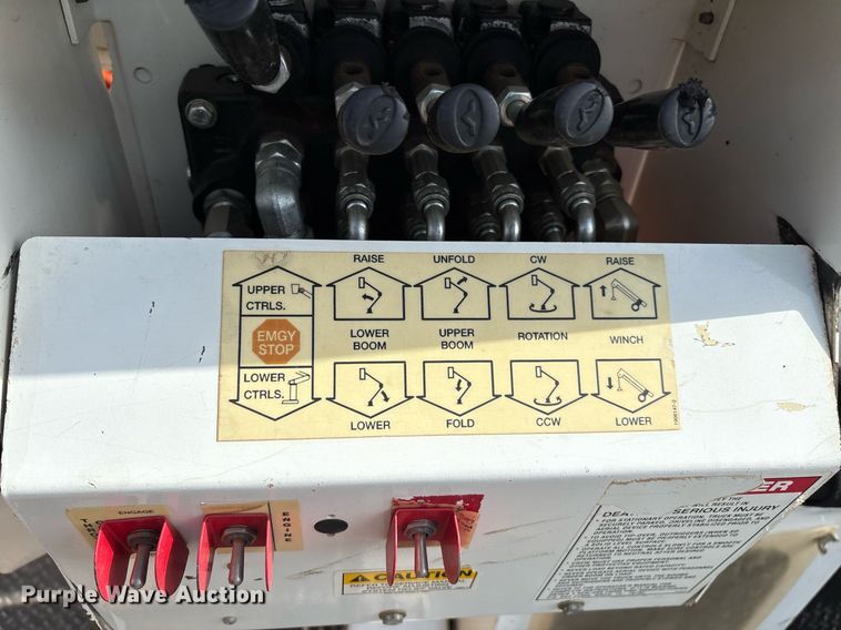 image for item DX8010 2017 Ford F550 bucket truck