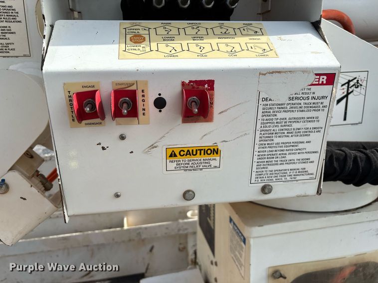 image for item DX8010 2017 Ford F550 bucket truck