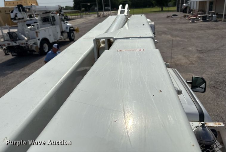 image for item DX8010 2017 Ford F550 bucket truck