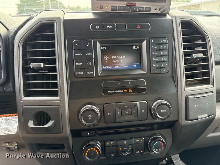 image for item DX8010 2017 Ford F550 bucket truck