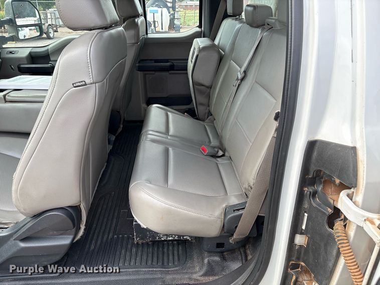 image for item DX8010 2017 Ford F550 bucket truck