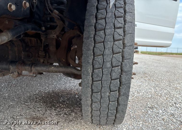 image for item DX8010 2017 Ford F550 bucket truck