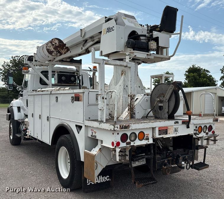 image for item DX8011 2017 Freightliner 7400 SFA digger derrick truck