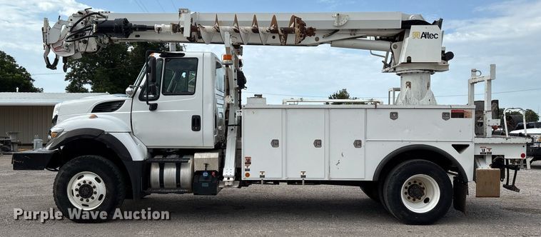 image for item DX8011 2017 Freightliner 7400 SFA digger derrick truck