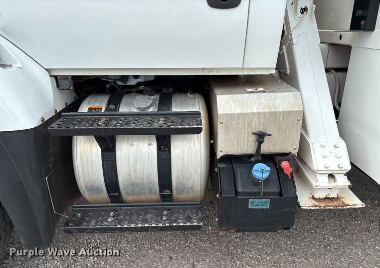 image for item DX8011 2017 Freightliner 7400 SFA digger derrick truck