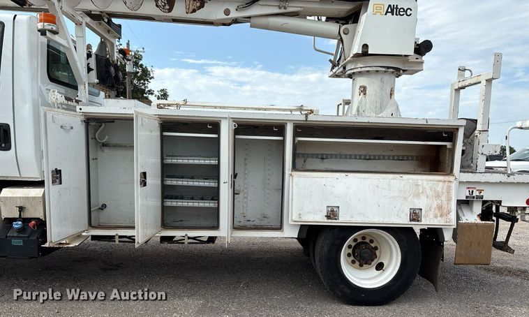 image for item DX8011 2017 Freightliner 7400 SFA digger derrick truck