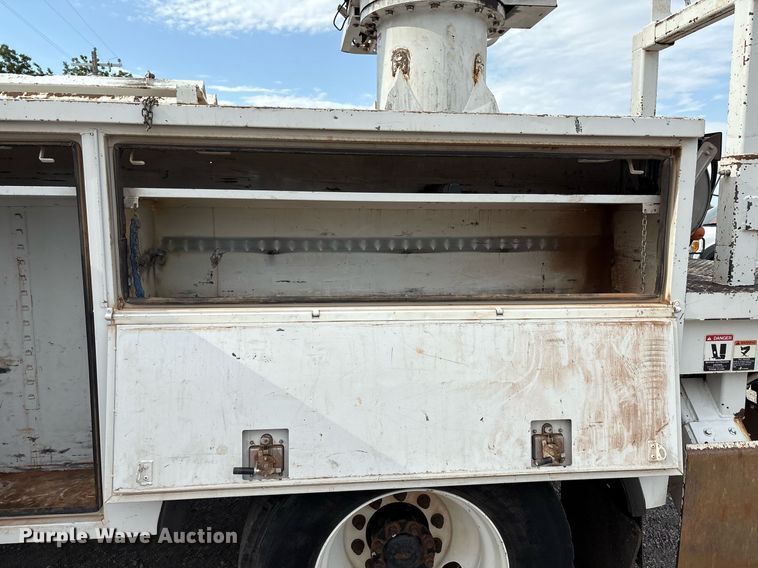 image for item DX8011 2017 Freightliner 7400 SFA digger derrick truck