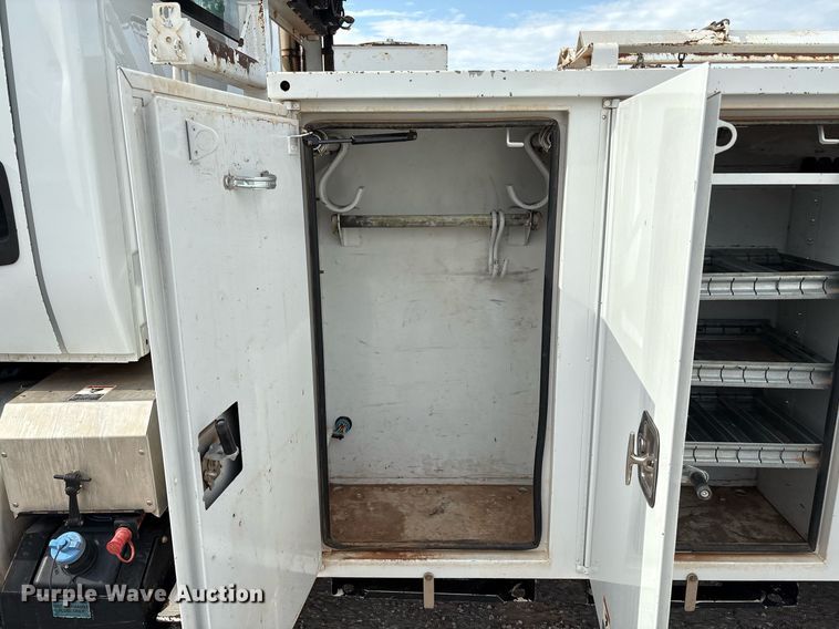 image for item DX8011 2017 Freightliner 7400 SFA digger derrick truck