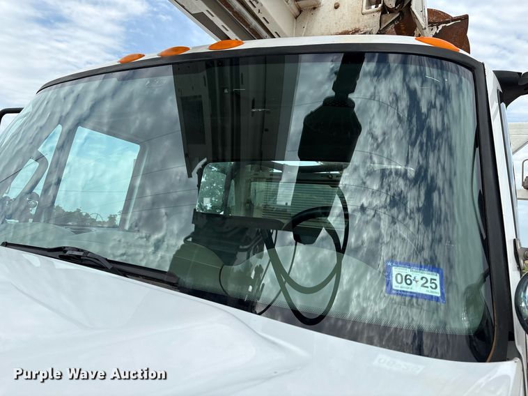 image for item DX8011 2017 Freightliner 7400 SFA digger derrick truck