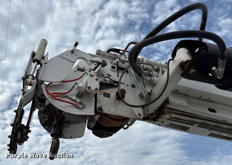 image for item DX8011 2017 Freightliner 7400 SFA digger derrick truck