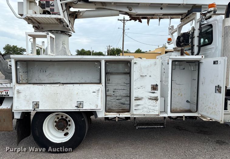 image for item DX8011 2017 Freightliner 7400 SFA digger derrick truck