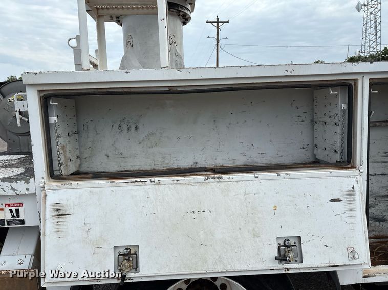 image for item DX8011 2017 Freightliner 7400 SFA digger derrick truck