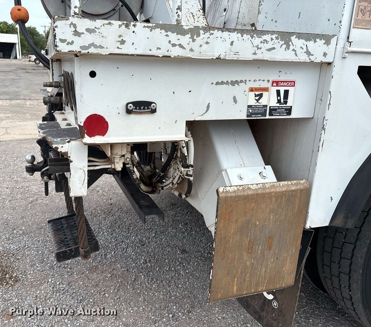 image for item DX8011 2017 Freightliner 7400 SFA digger derrick truck