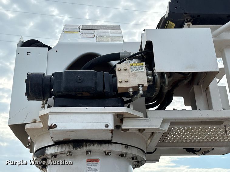 image for item DX8011 2017 Freightliner 7400 SFA digger derrick truck