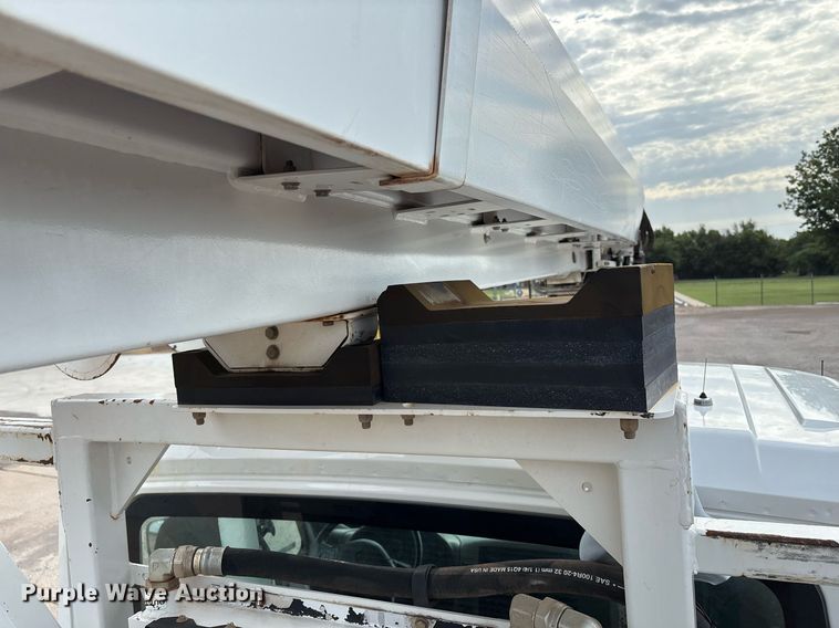 image for item DX8011 2017 Freightliner 7400 SFA digger derrick truck