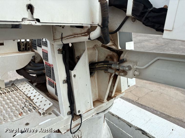 image for item DX8011 2017 Freightliner 7400 SFA digger derrick truck