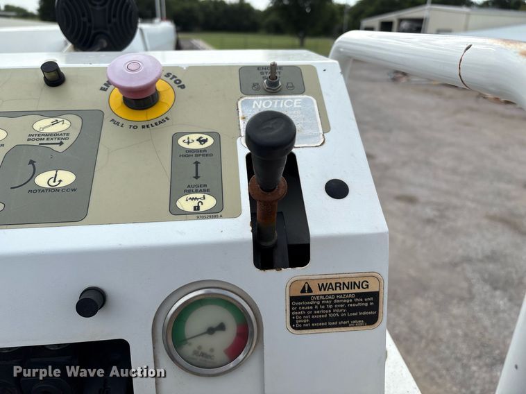 image for item DX8011 2017 Freightliner 7400 SFA digger derrick truck