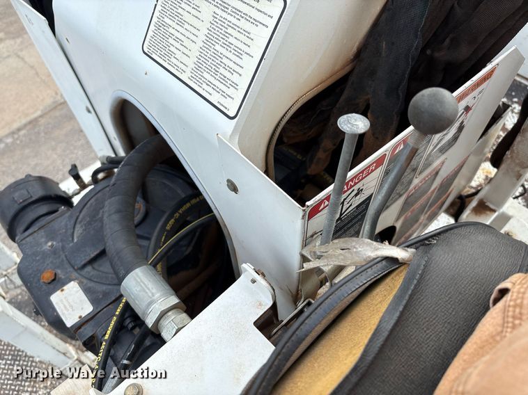 image for item DX8011 2017 Freightliner 7400 SFA digger derrick truck