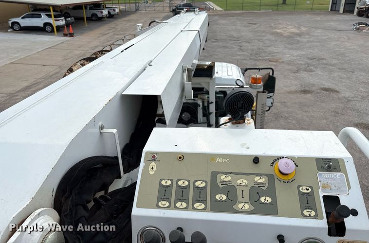 image for item DX8011 2017 Freightliner 7400 SFA digger derrick truck