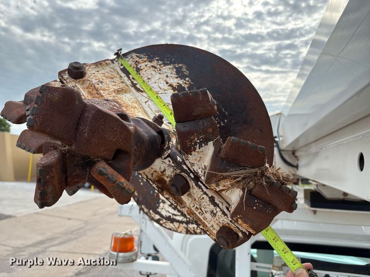 image for item DX8011 2017 Freightliner 7400 SFA digger derrick truck