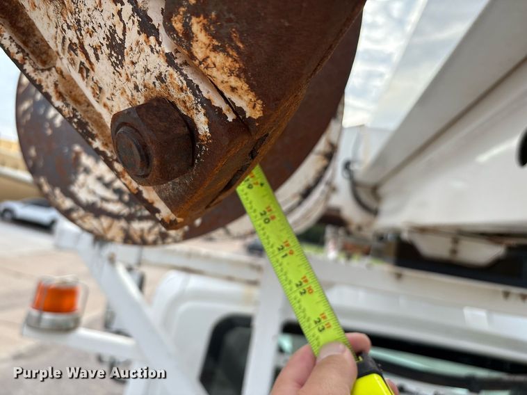 image for item DX8011 2017 Freightliner 7400 SFA digger derrick truck