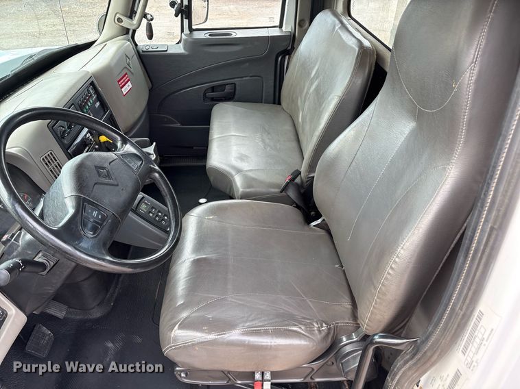 image for item DX8011 2017 Freightliner 7400 SFA digger derrick truck