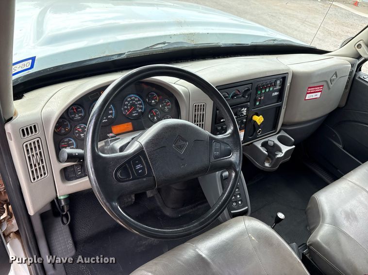 image for item DX8011 2017 Freightliner 7400 SFA digger derrick truck