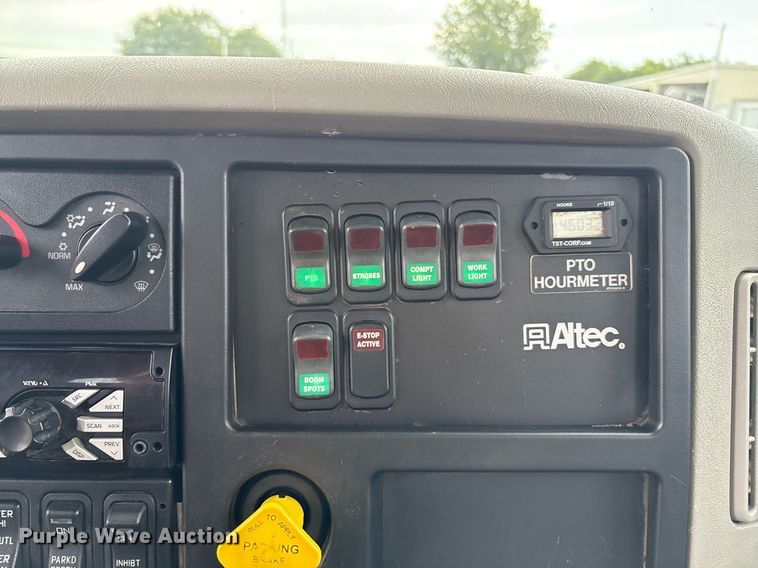 image for item DX8011 2017 Freightliner 7400 SFA digger derrick truck