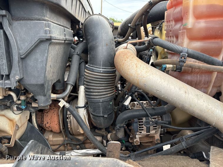 image for item DX8011 2017 Freightliner 7400 SFA digger derrick truck