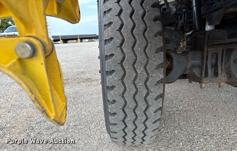 image for item DX8011 2017 Freightliner 7400 SFA digger derrick truck