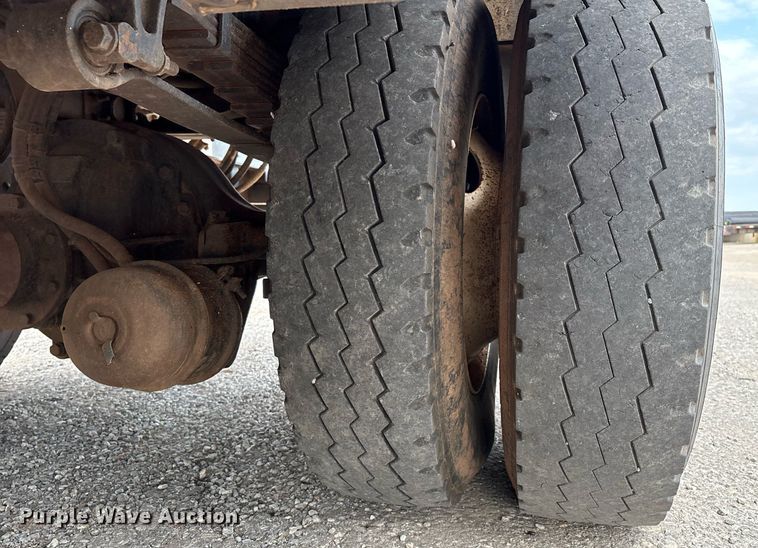 image for item DX8011 2017 Freightliner 7400 SFA digger derrick truck