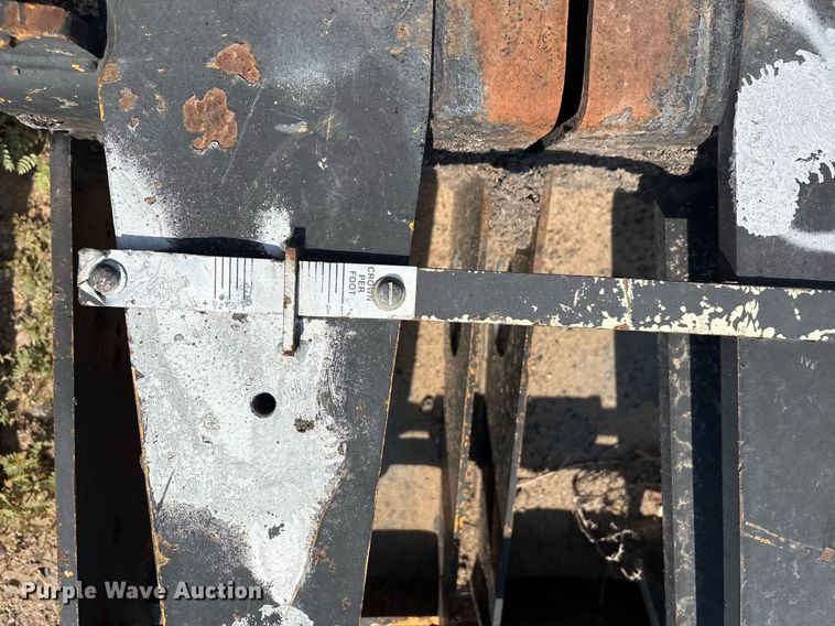 image for item DX8019 Screed parts