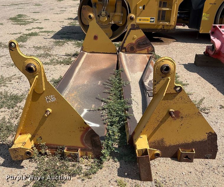 image for item DX8025 (2) sets of clamshell gates 