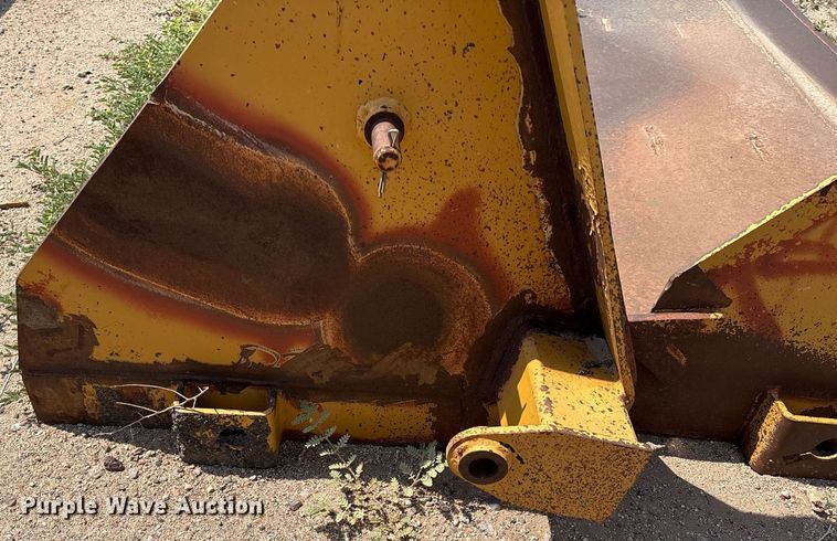 image for item DX8025 (2) sets of clamshell gates 