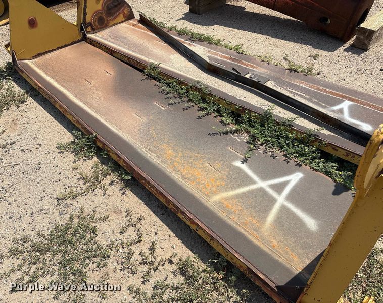 image for item DX8025 (2) sets of clamshell gates 