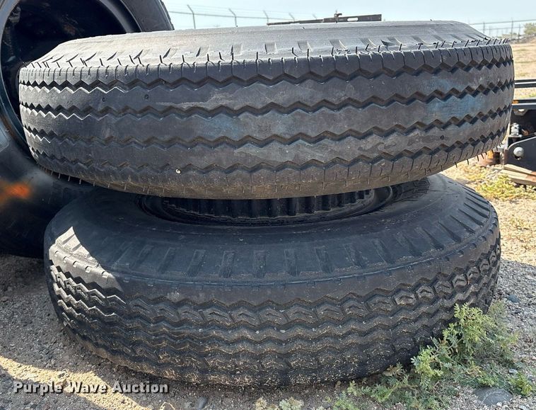 image for item DX8026 (7) hub assemblies