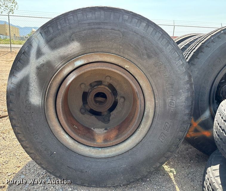 image for item DX8026 (7) hub assemblies