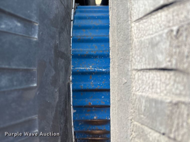 image for item DX8026 (7) hub assemblies