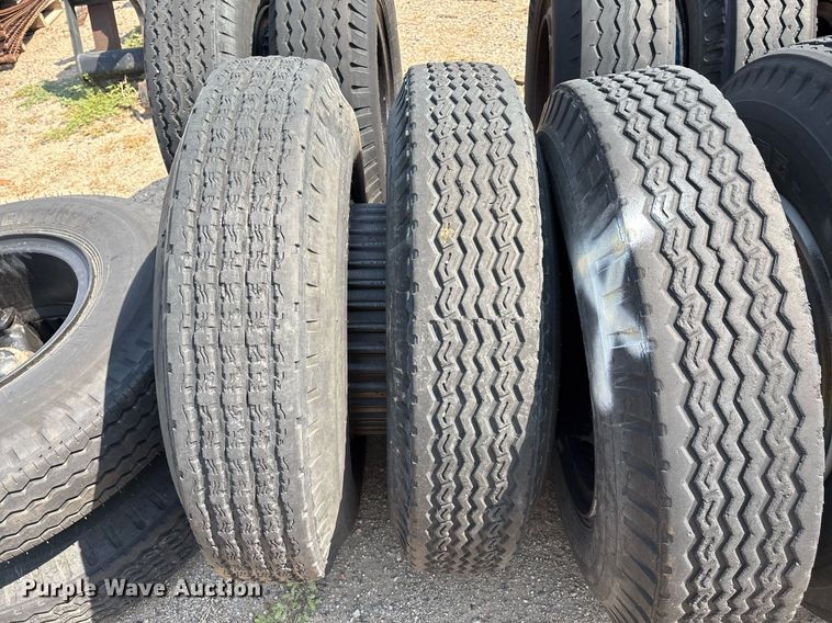 image for item DX8026 (7) hub assemblies