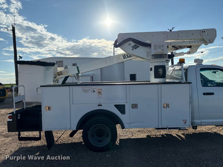 image for item DX8049 2011 Dodge Ram 5500 bucket truck