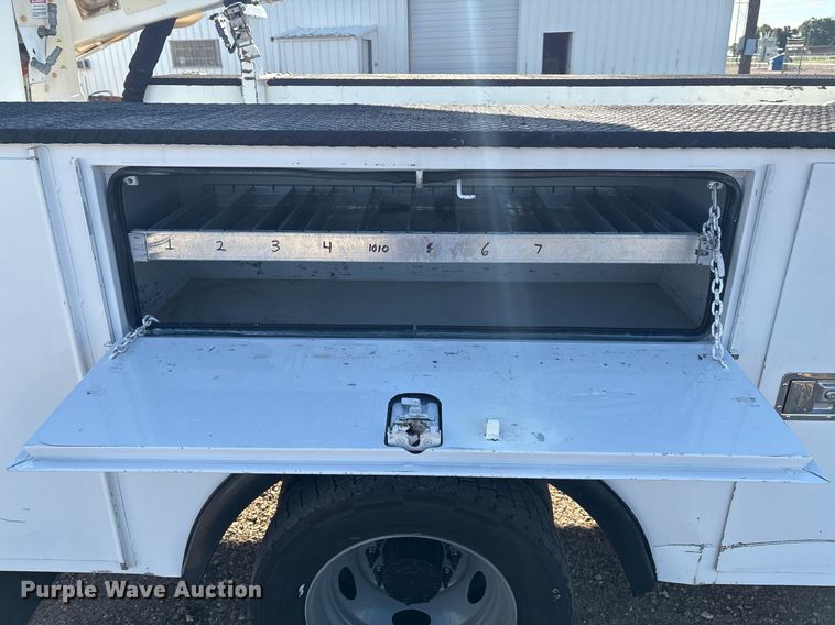 image for item DX8049 2011 Dodge Ram 5500 bucket truck