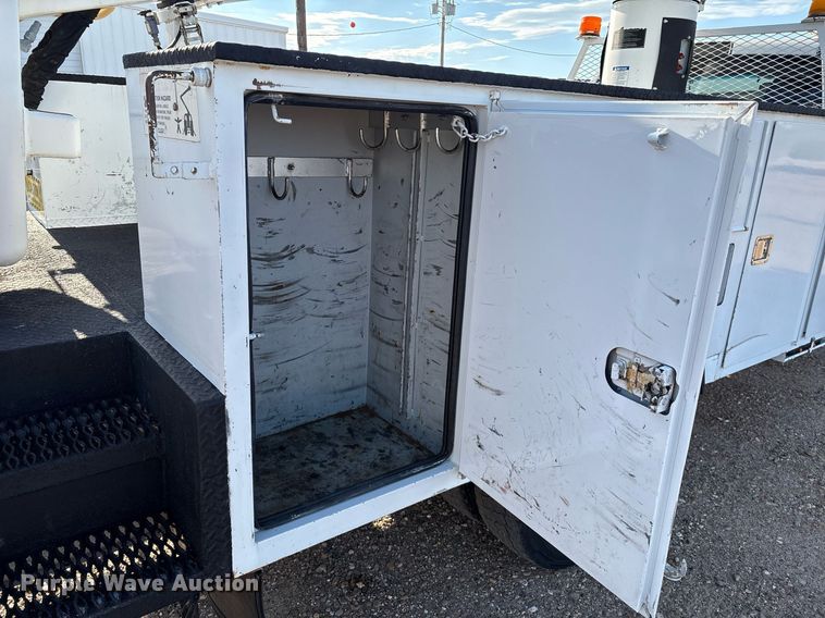 image for item DX8049 2011 Dodge Ram 5500 bucket truck