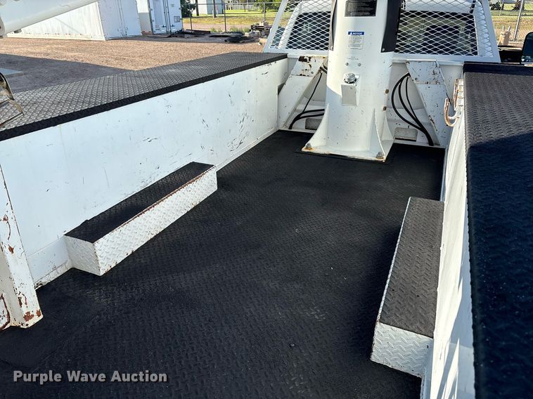 image for item DX8049 2011 Dodge Ram 5500 bucket truck